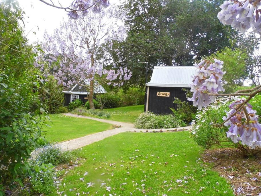 Warm Earth Cottages Aongatete Екстериор снимка